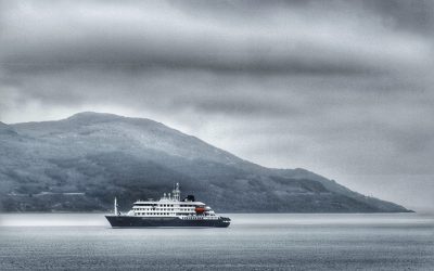 Hondius: Anchored and quarantined in Ushuaia